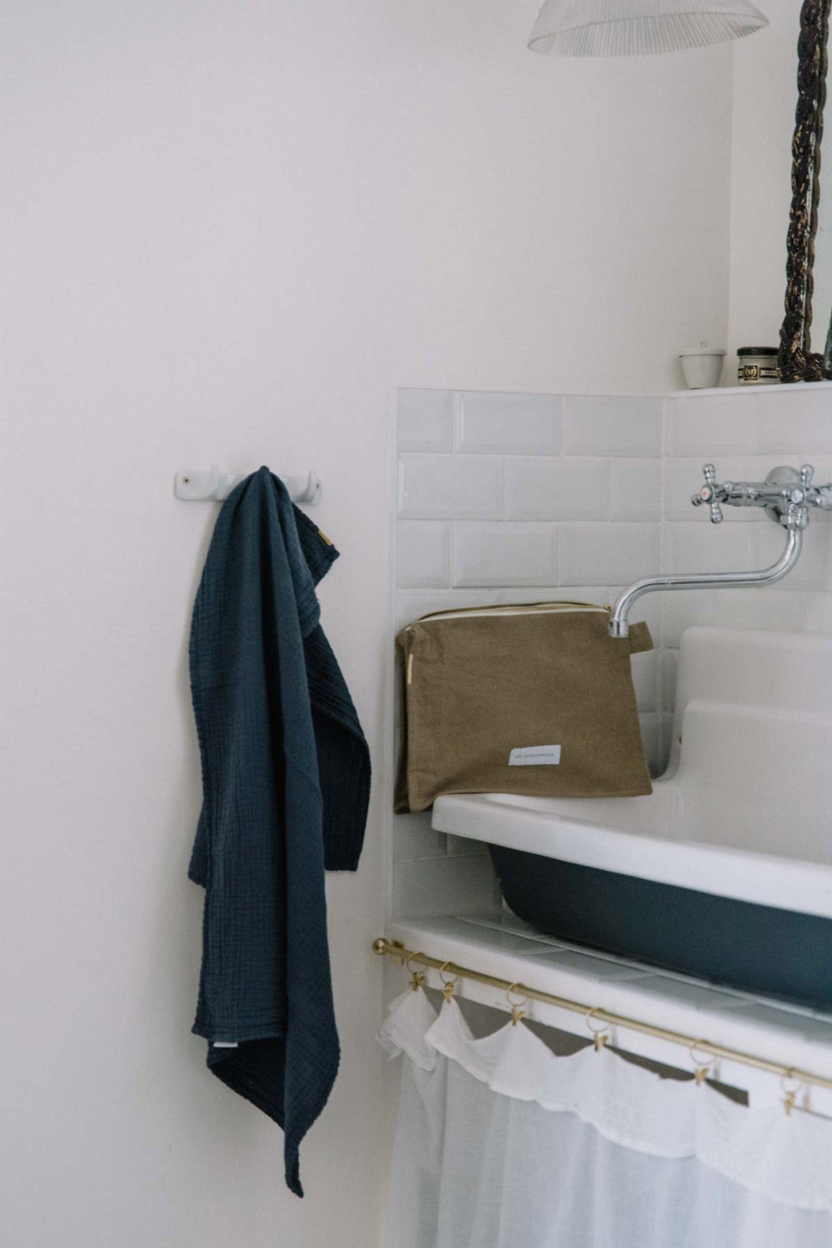Torchon en double gaze de coton bleu marine Les pensionnaires