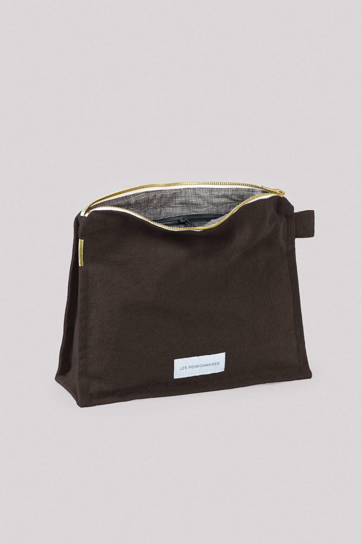 BD-Trousse-de-toilette-marron-chocolat-fermeture-quadrille-les-pensionnaires