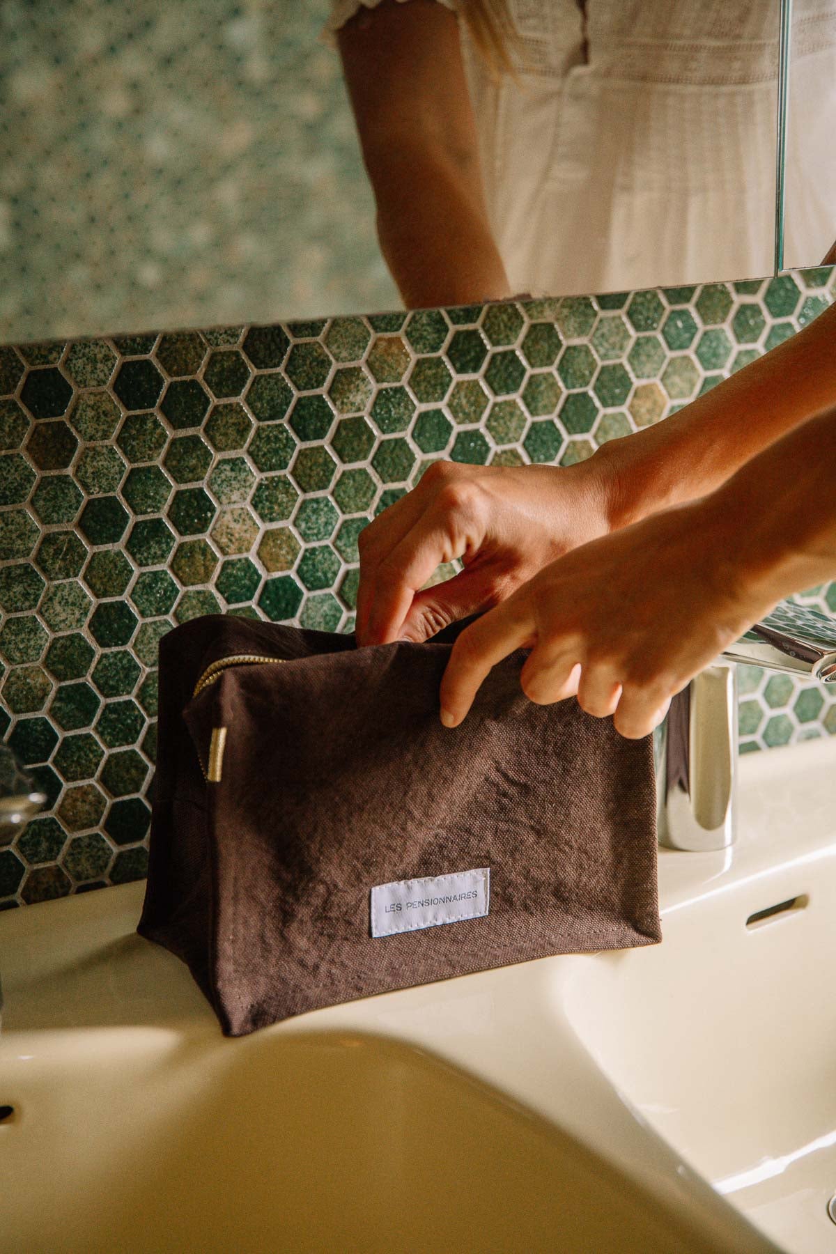 Trousse-de-toilette-cube-marron-ebene-coton-bio_9701