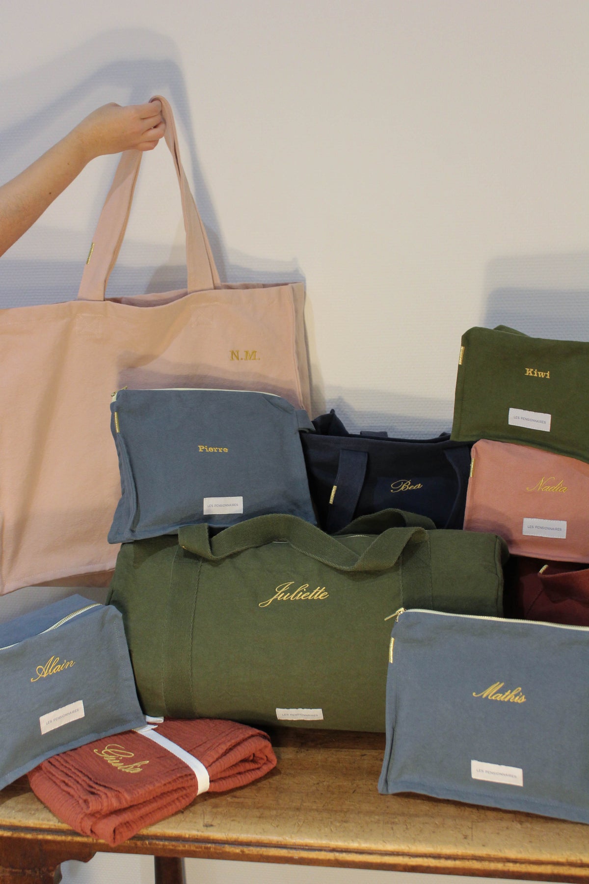 broderie-personnalisation-doree-Les-pensionnaires-24