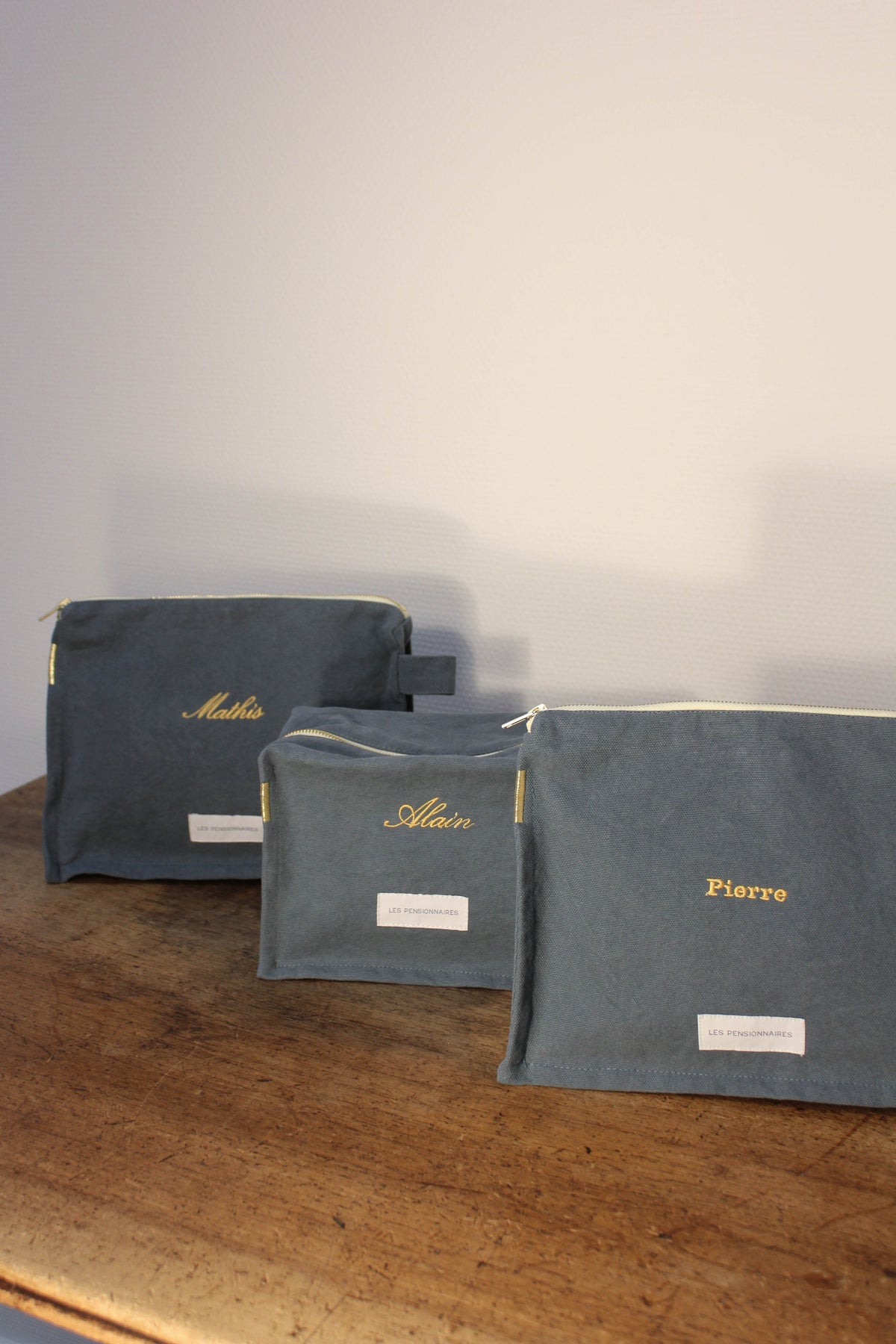 broderie-personnalisation-doree-Les-pensionnaires-56