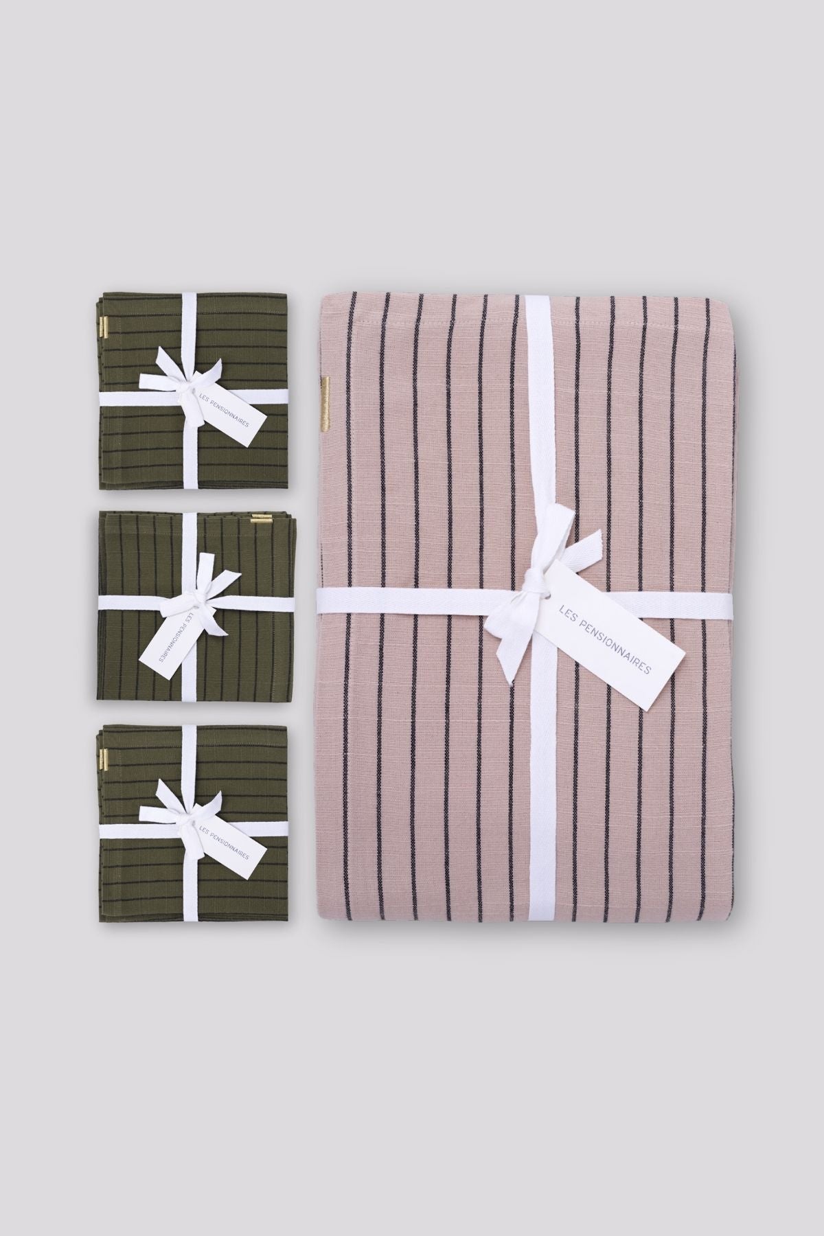 coffret-nappe-et-serviettes-de-table-vert-et-rose-a-rayures