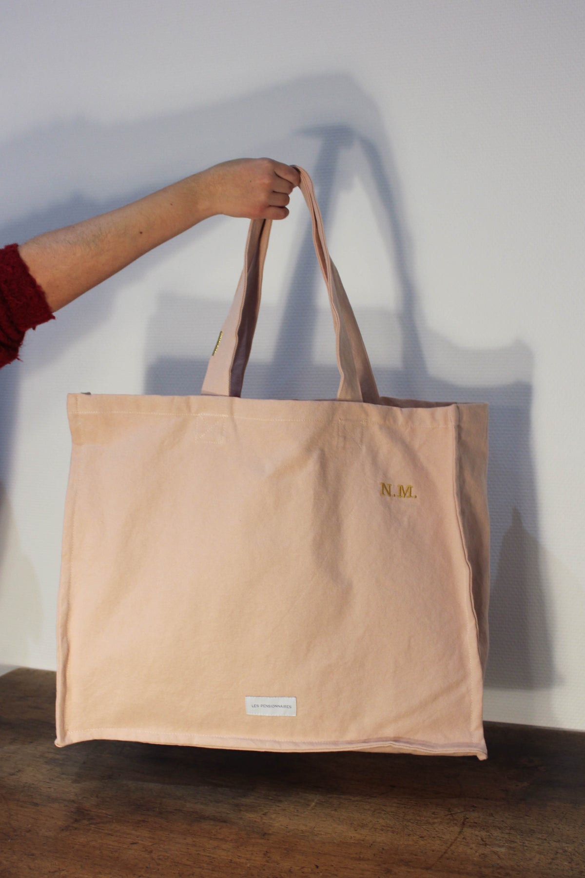 grand-sac-cabas-rose-broderie-personnalisation-doree-Les-pensionnaires-28