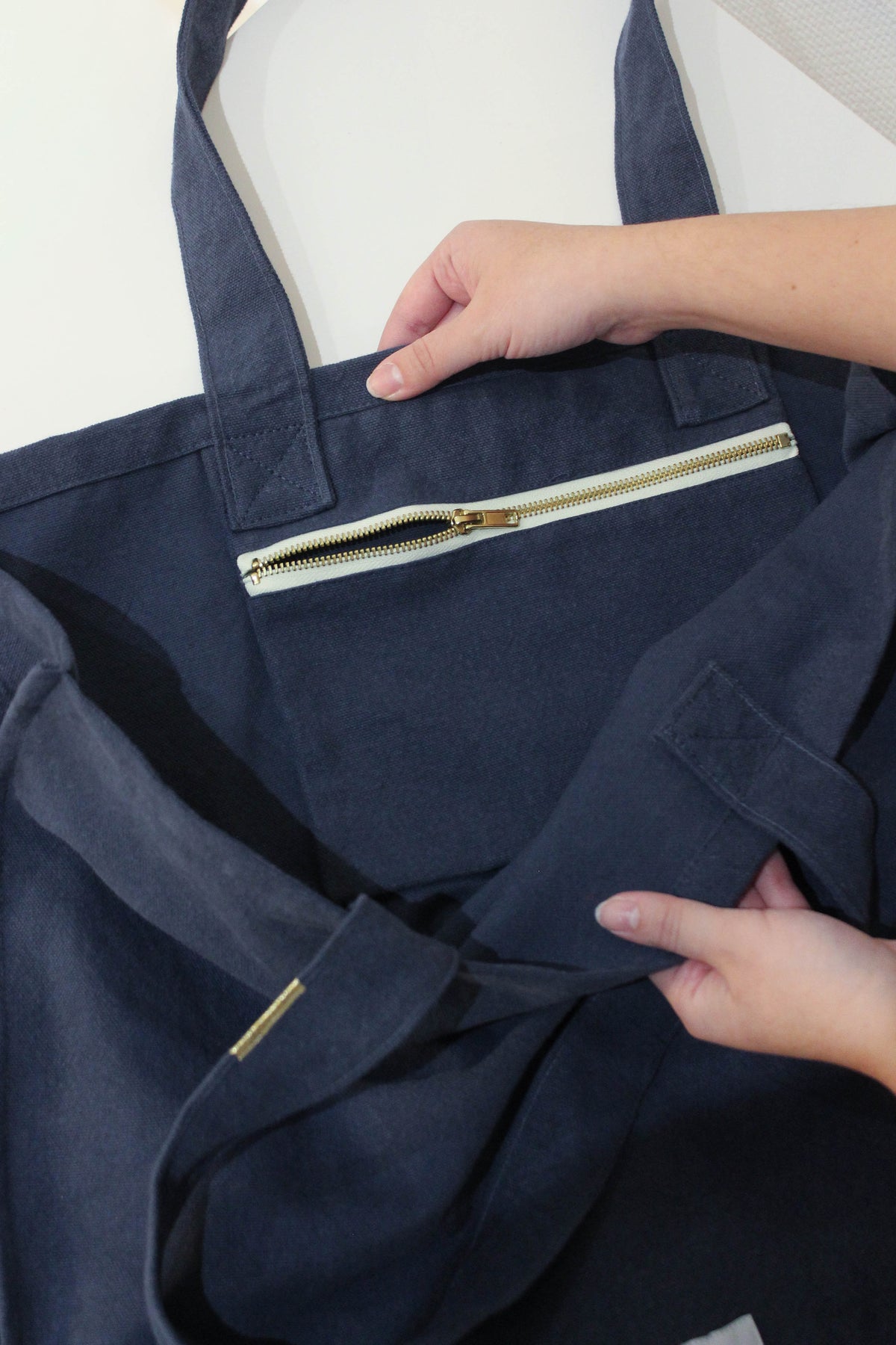 sac-cabas-Interieur-double-Les-pensionnaires-13_7577f9a7-fd20-4faf-8493-8cfadb9411bd