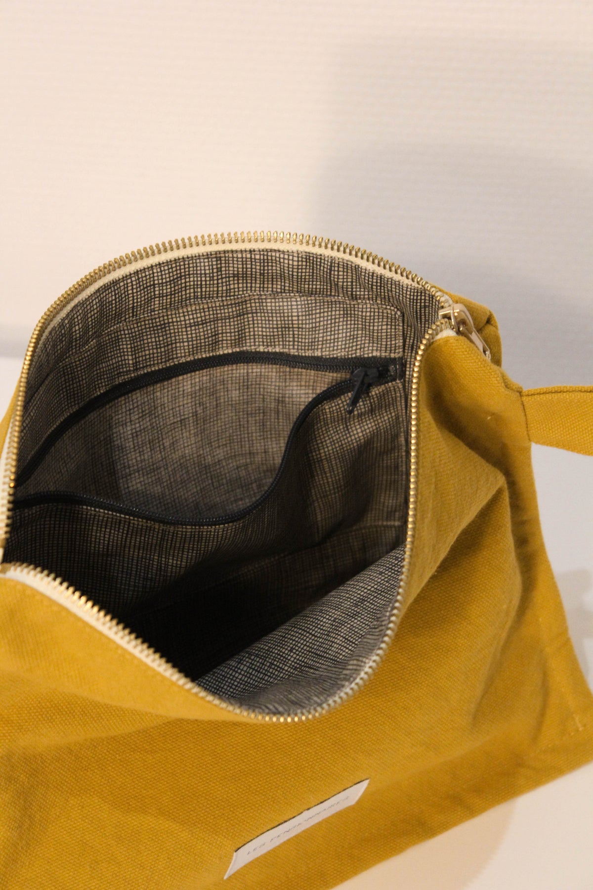 Interieur-double-trousse-de-toilette-Les-pensionnaires-10