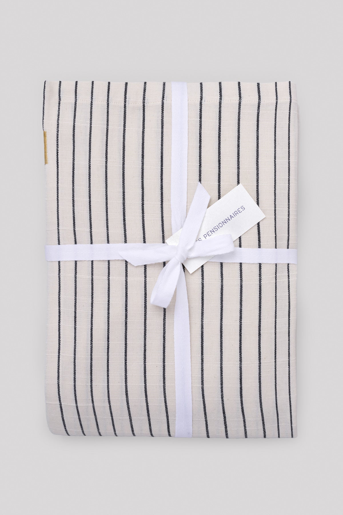 Nappe-blanche-rayures-noires-coton-les-pensionnaires