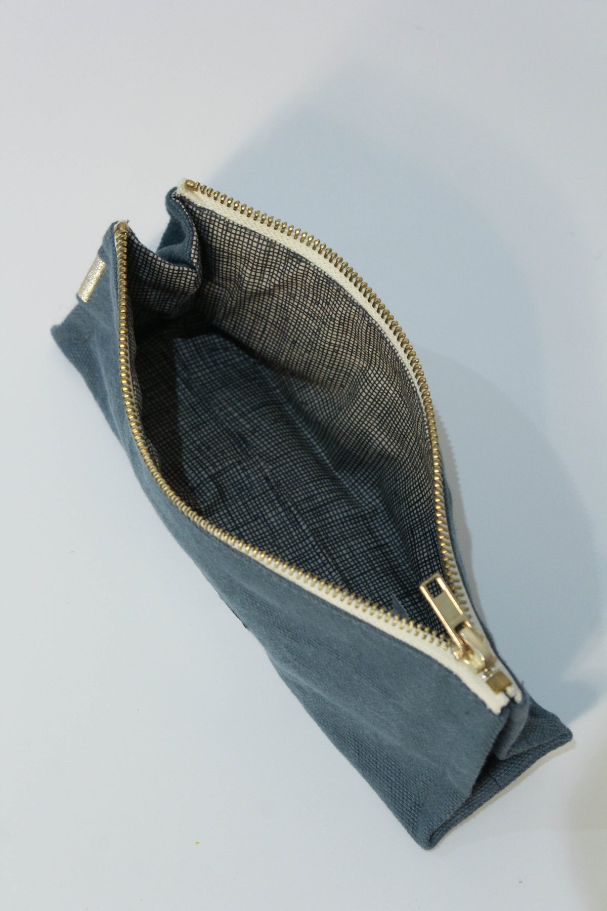 Trousse-a-crayon-interieur-double-Les-pensionnaires-01