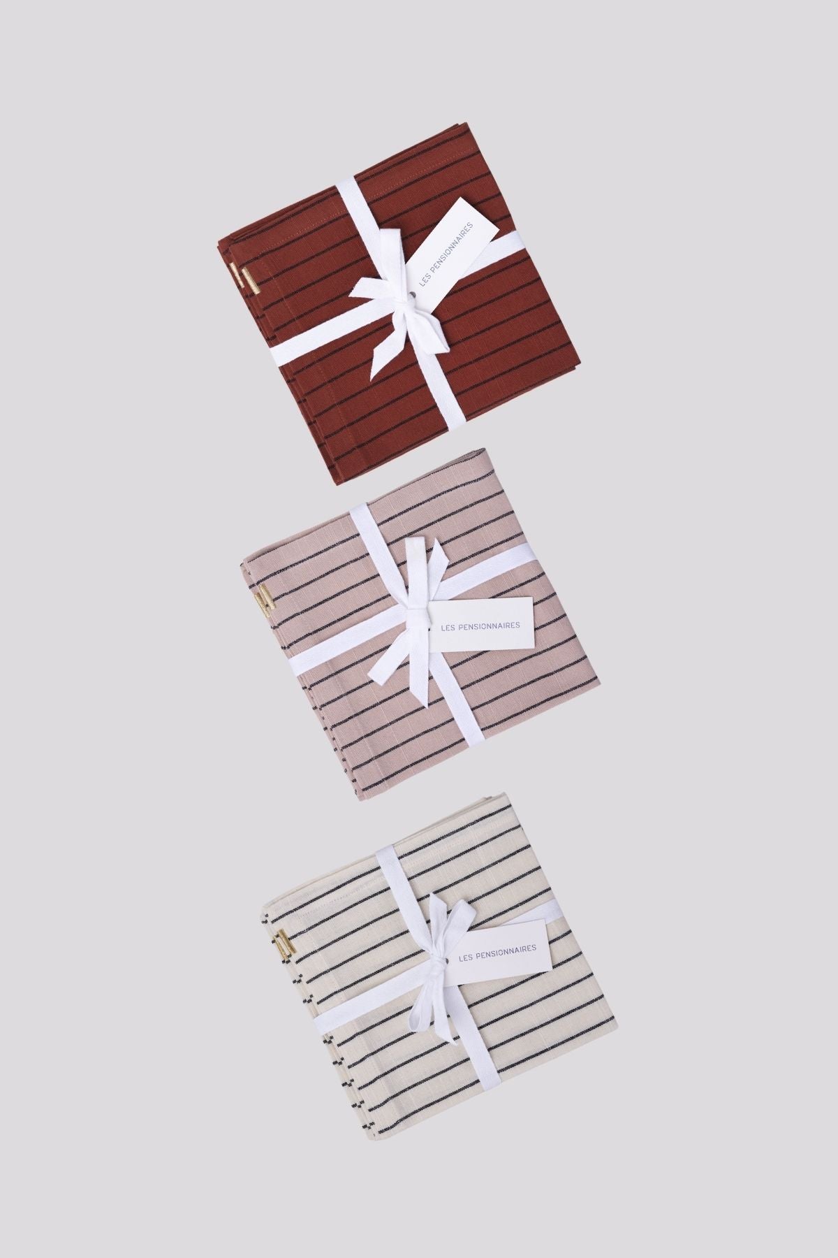 coffret-gourmad-6-serviettes-de-table-a-rayures-rouge-rose-blanc