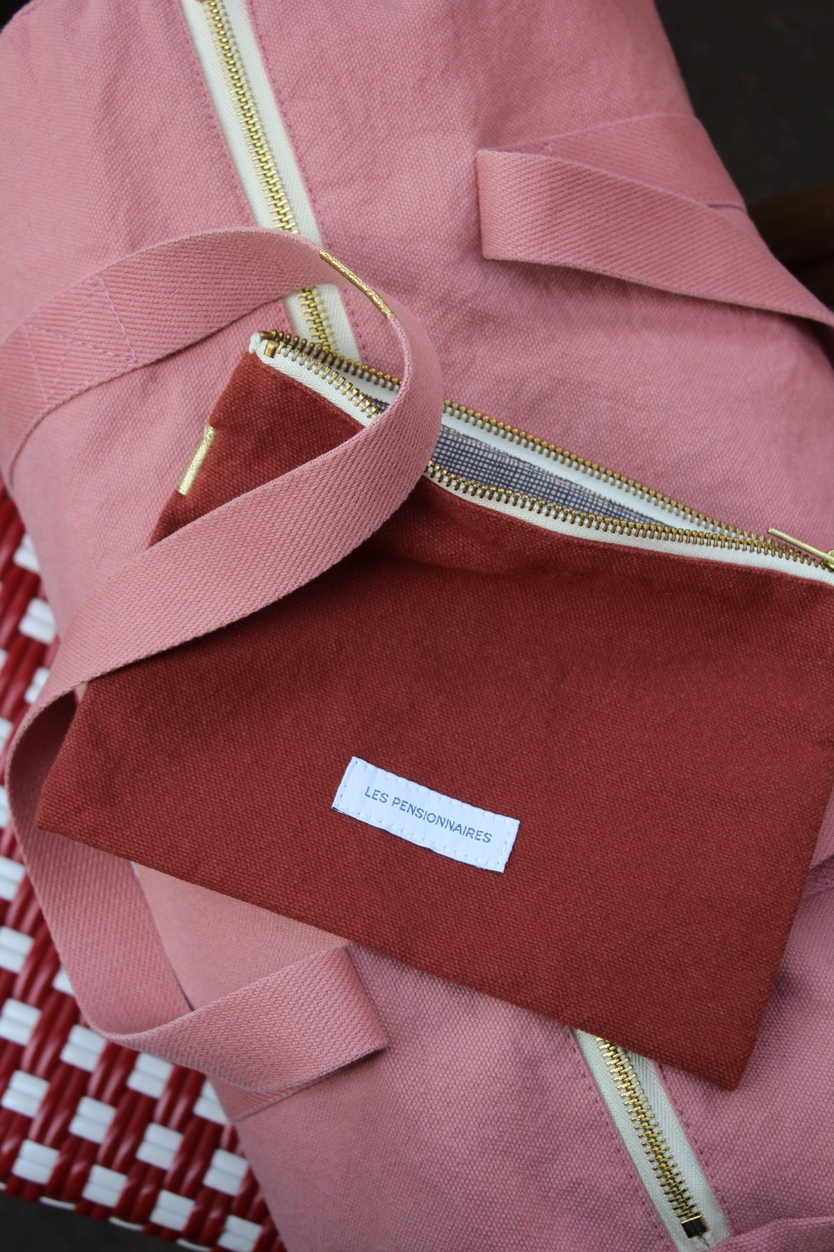 coffret-sac-weekend-pochette-rouge-coton-bio-les-pensionnaires--25